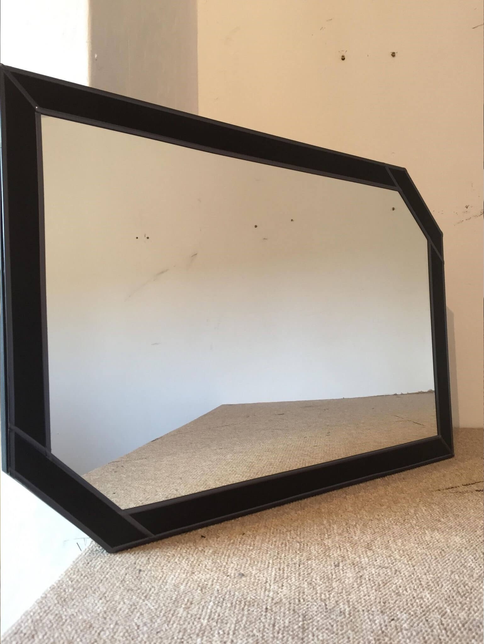 black wall mirror decor